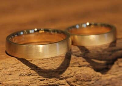 Trauringe aus dem Trauringkurs im Schmuckgarten bei Aachen, aus Rosegold
