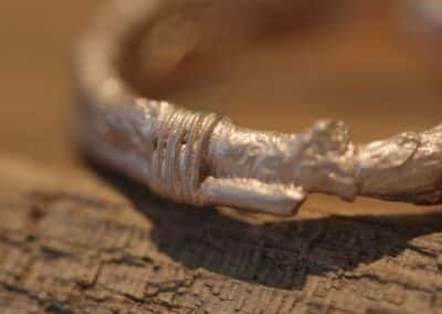 ausgefallene Trauringanfertigung, Natur, Astring aus Rosegold.