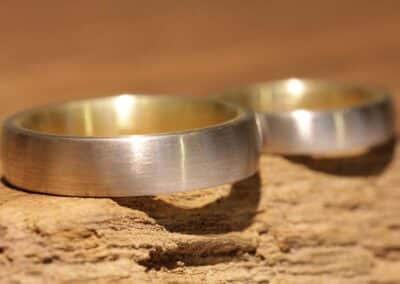 individuelle Anferrtigung von Eheringen aus Palladium und Gelbgold, Stecklötringe