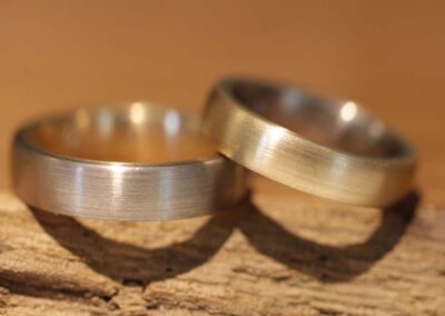 inside out - bicolor ehe ringe aus dem Schmuckgarten