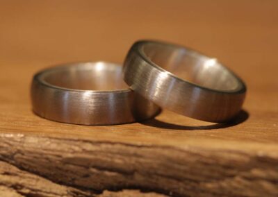 matte steckloetringe aussen graugold innen silber