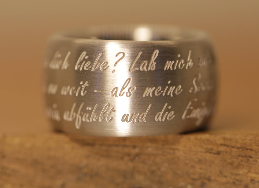 breiter schmuck silber ring mit lasergravur spruch