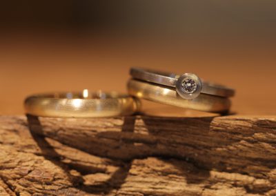 Eheringe Gelbgold Beisteckring Solitaer Graugold