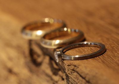 ovale gelb gold ringe mit grau gold beisteckring solitär