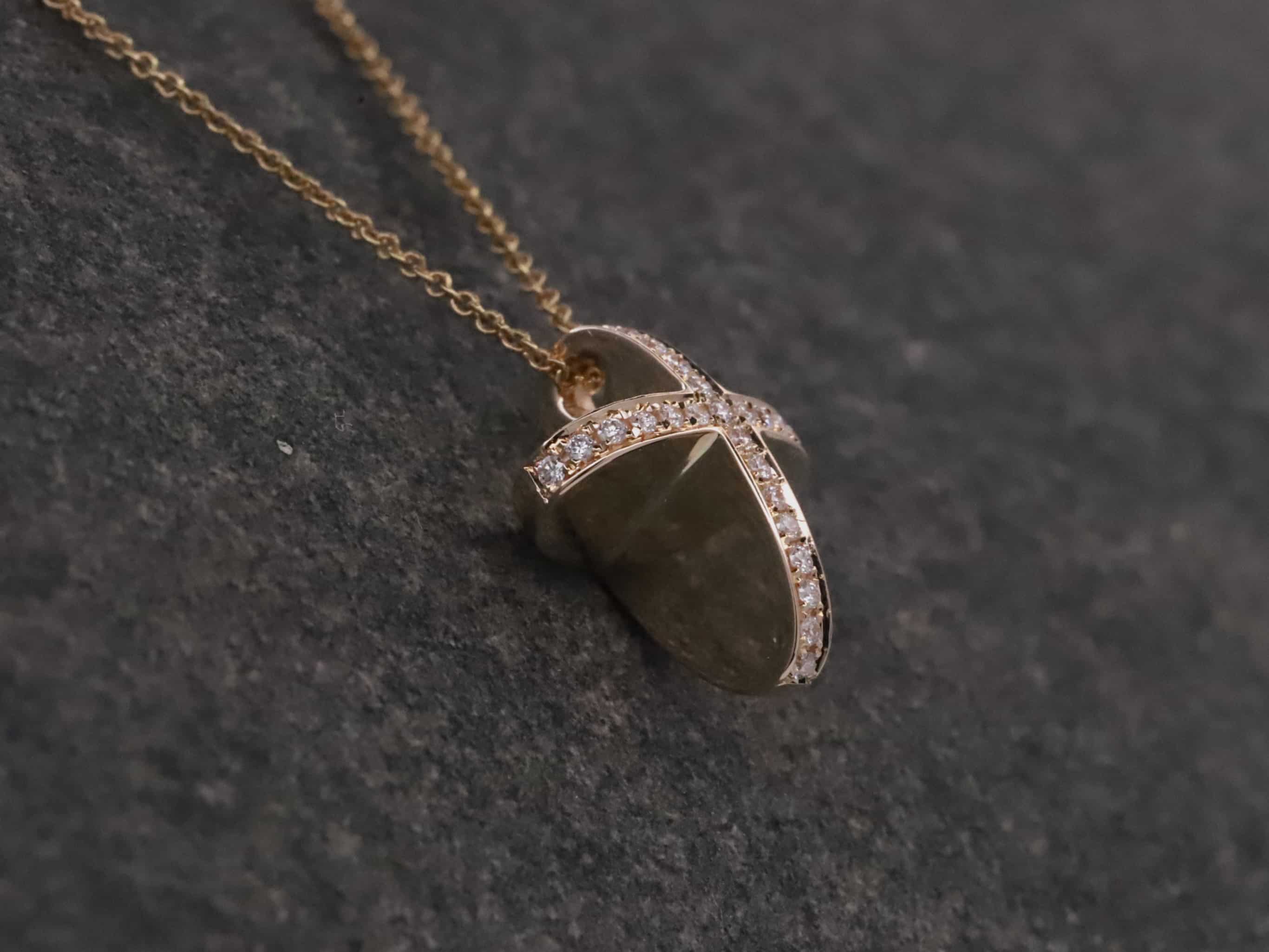 Kreuz Anhänger in 585er Rosegold mit Brillanten – Bild 3