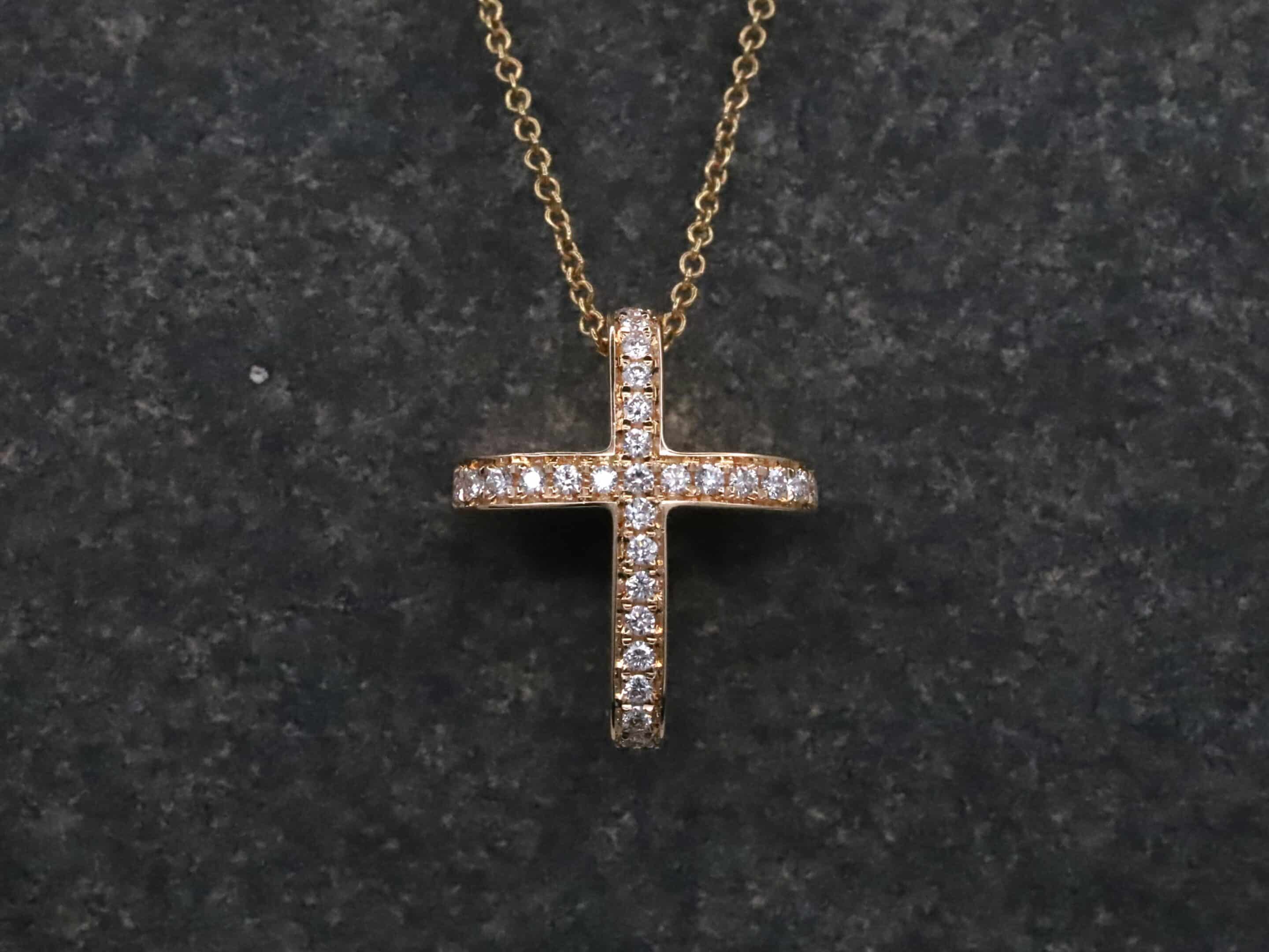 Kreuz Anhänger in 585er Rosegold mit Brillanten – Bild 5