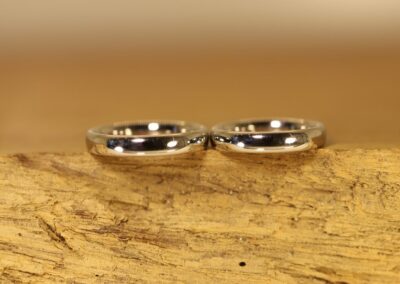 Klassische Grau Gold Ehe Ringe Poliert