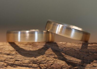 Zweifarbige Eheringe aus 585er Rosegold und Graugold