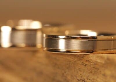 Trauringe Scheibenringe aus 585er Graugold und Rotgold
