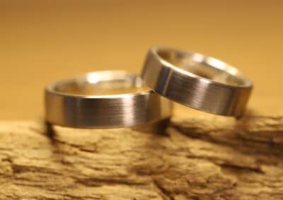 Schlichte Eheringe aus 950er Platin