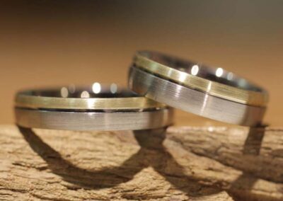 Eheringe Scheibenringe 585er Graugold und 585er Gelbgold
