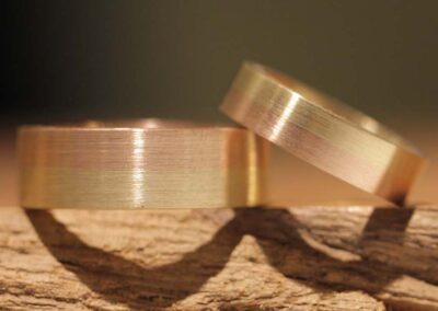 Zweifarbige Trauringe als Scheibenringe in 585er Gelbgold und Rotgold