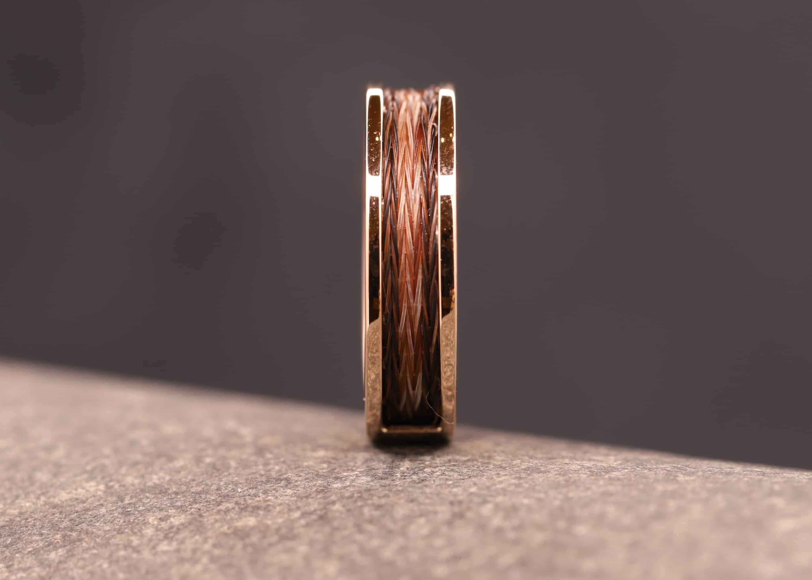goldring mit pferde haar anfertigung aus dem schmuckgarten