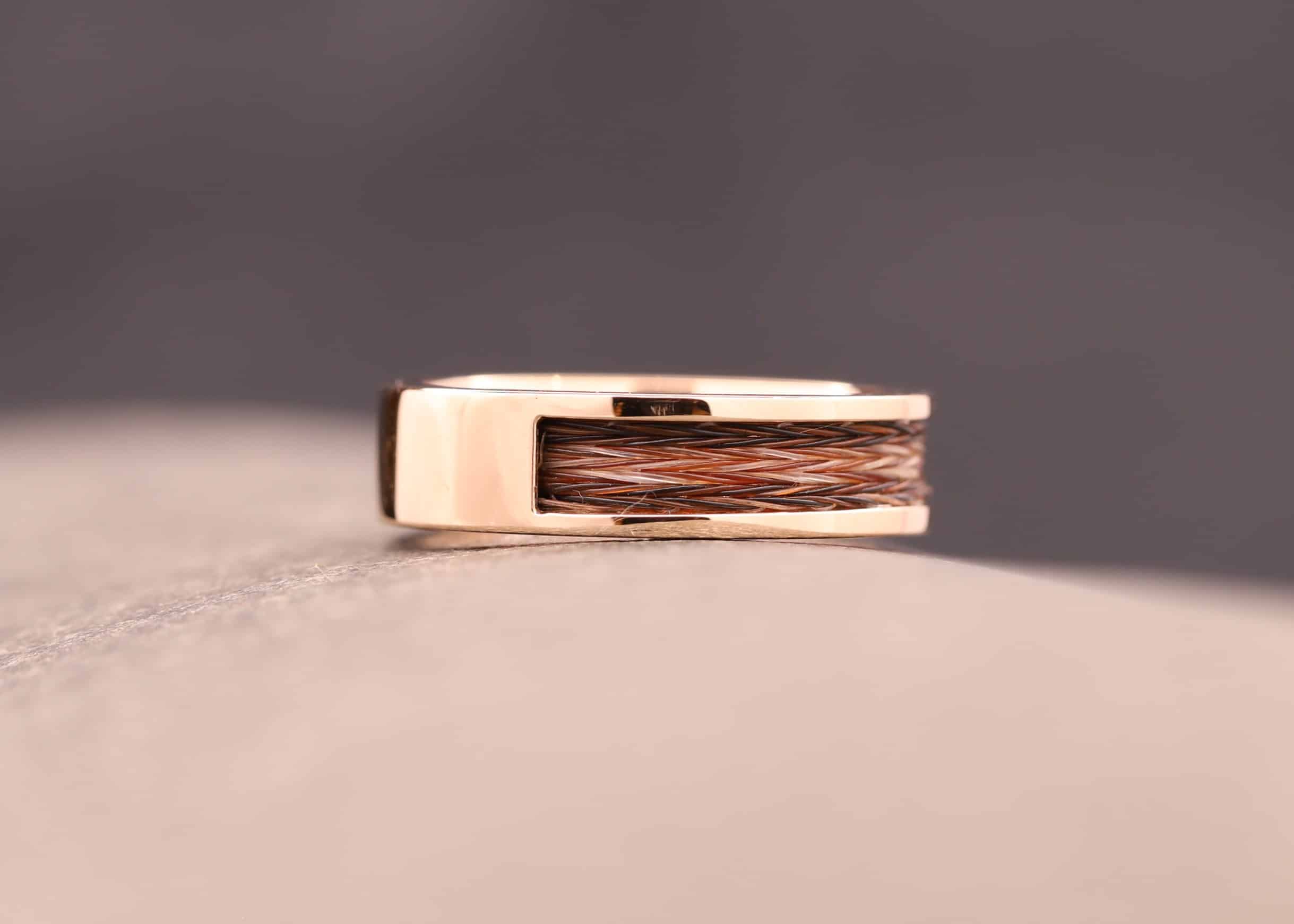 goldring mit pferde haar anfertigung aus dem schmuckgarten