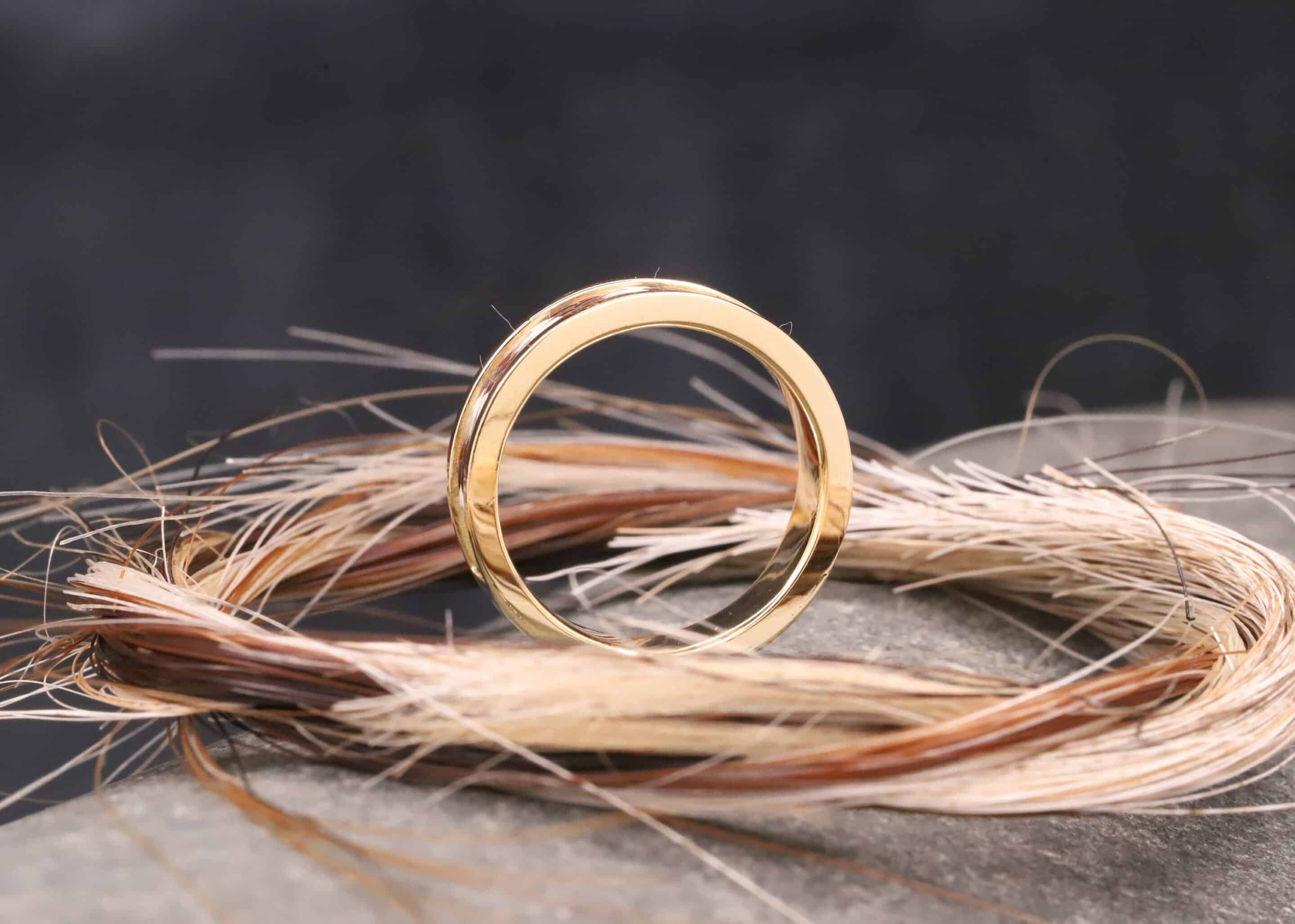 gold ring mit gewebten pferdehaaren schmuckgarten stolberg aachen