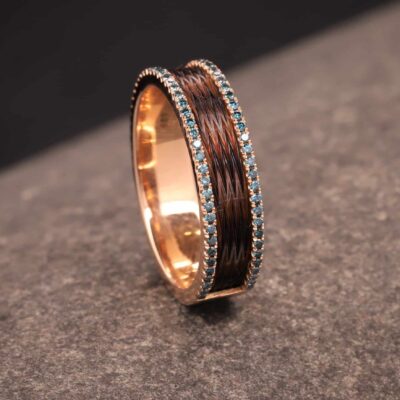 rose gold ring mit blauen brillanten und gewebten pferde haaren schmuckgarten