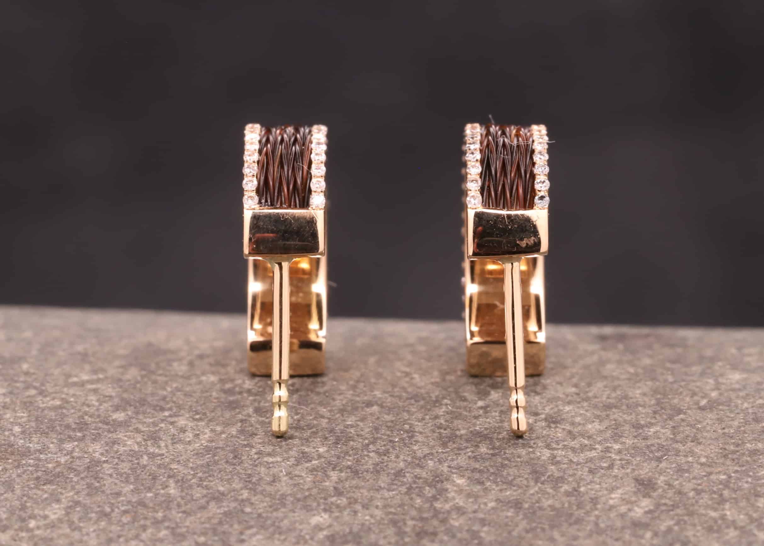 rosegold creolen mit brillanten und pferdehaar angefertigt im schmuckgarten aus stolberg