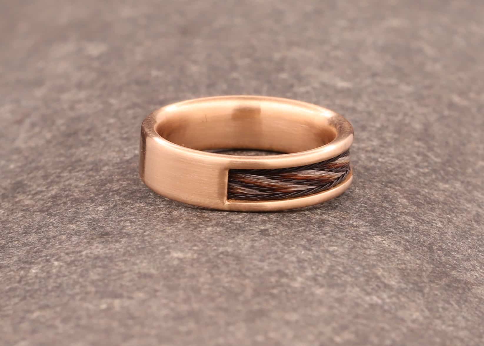 kompfort ring - ohne kanten - aus rose gold mit gewebten pferdehaar