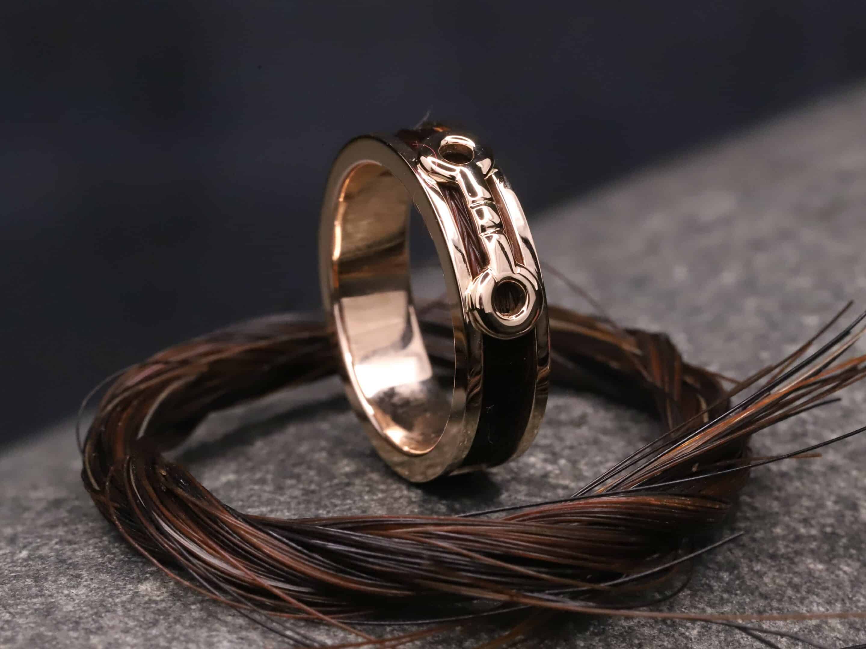 Pferdehaarring 585er Rosegold mit Trense – Bild 2