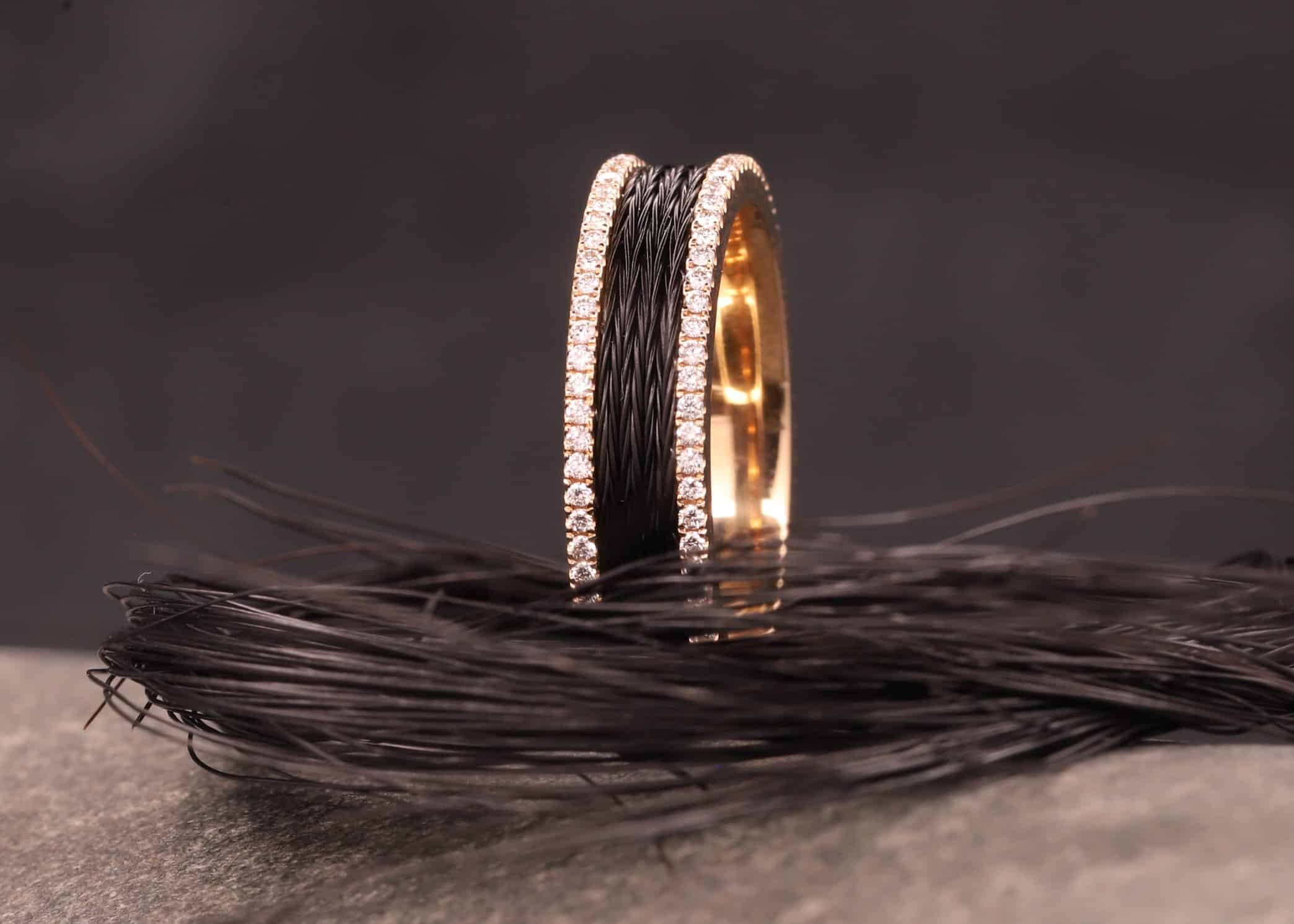 rosegold ring mit brillanten und gewebten pferdehaar schmuckgarten