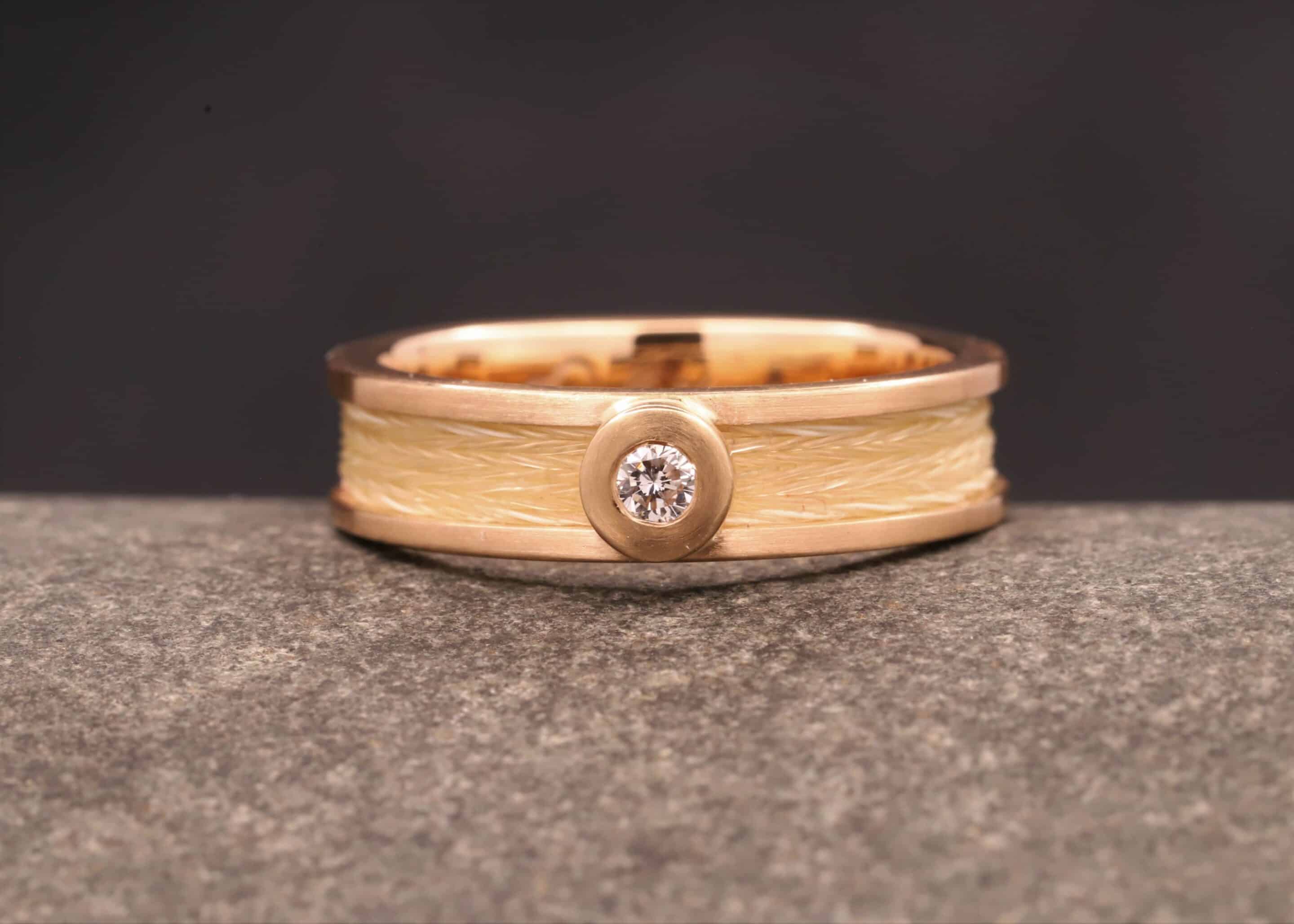 matter rose gold ring mit brillant und gewebten pferdehaar schmuckgarten