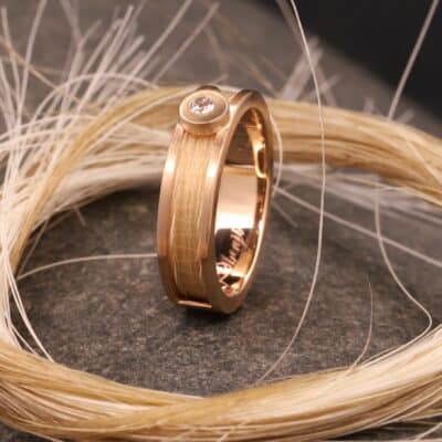 matter rose gold ring mit brillant und gewebten pferdehaar schmuckgarten