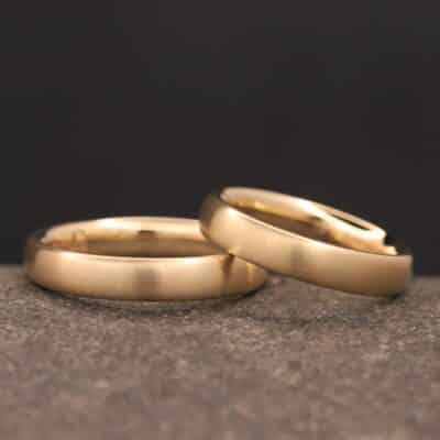 schlichte matte ovale eheringe aus gold schmuckgarten