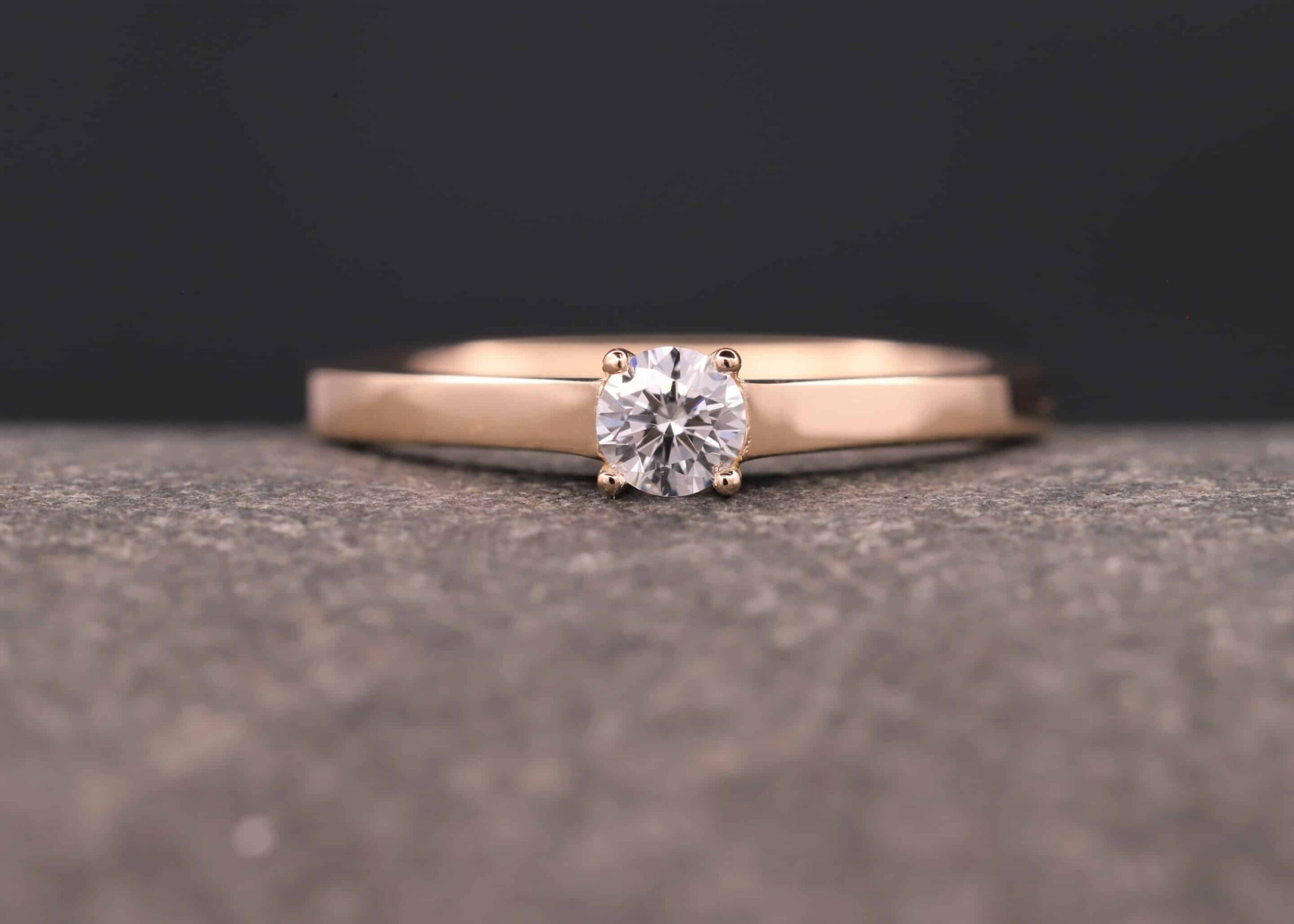 verlobungs ring - solitaire ring in gold mit diamant