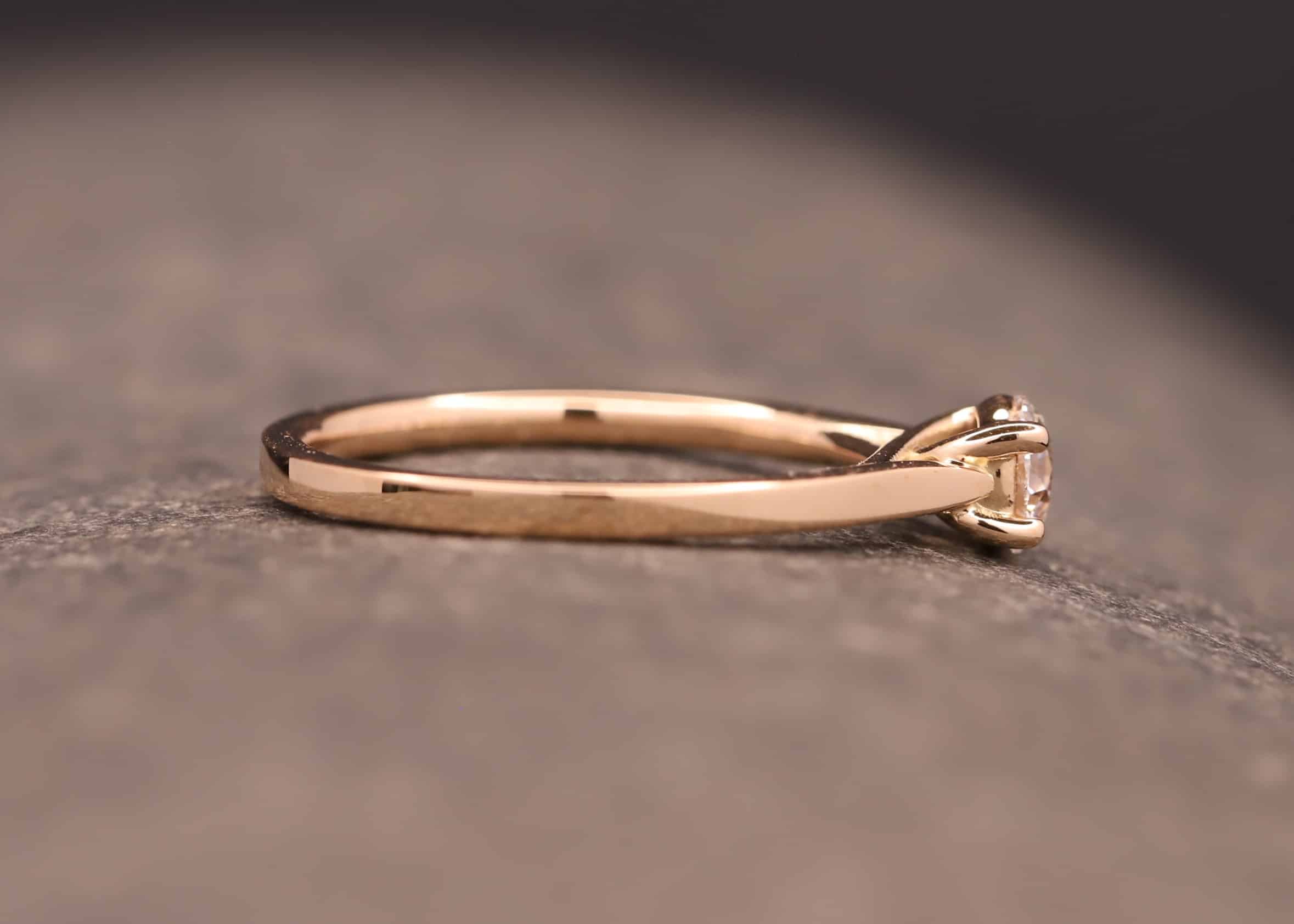 besonderer verlobungsring mit diamant schmuckgarten