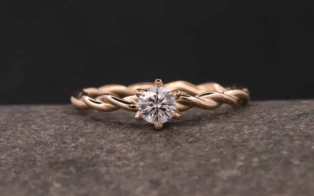 Verlobungsring 585er Rosegold mit 0,242ct synthetischem Diamanten im Brillantschliff