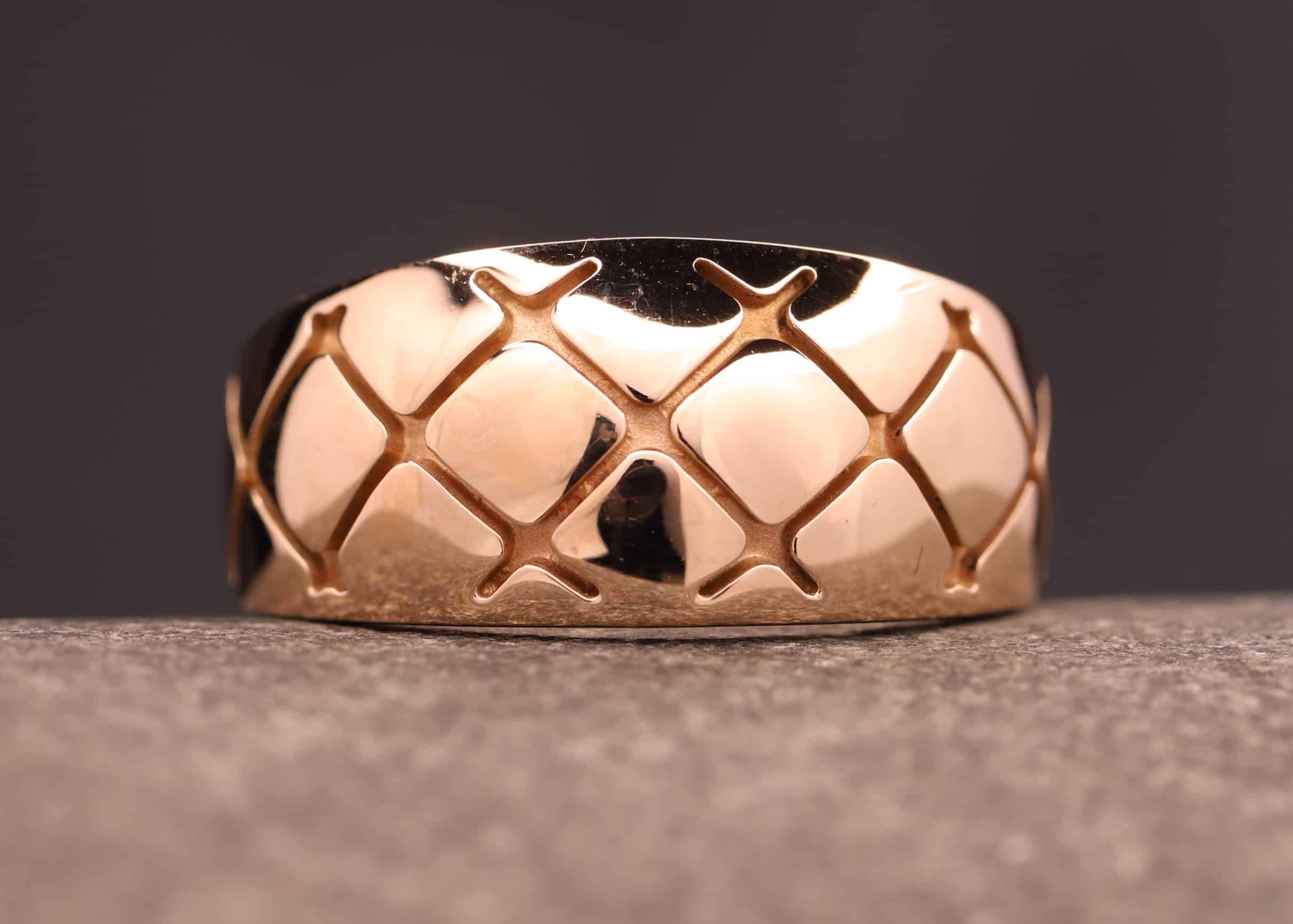 caretta chesterfield - ausgefallener breiter gold ring aus stolberg