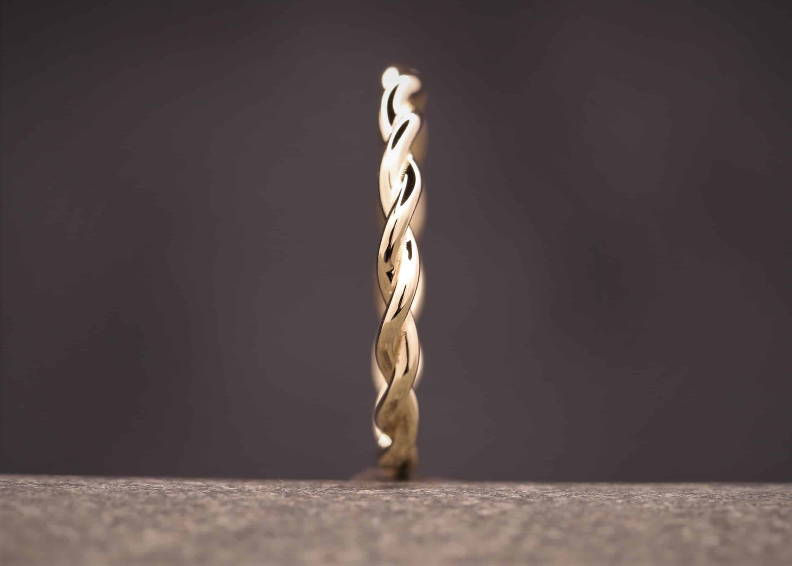 gedrehter gold draht ring aus dem schmuckgarten bei aachen