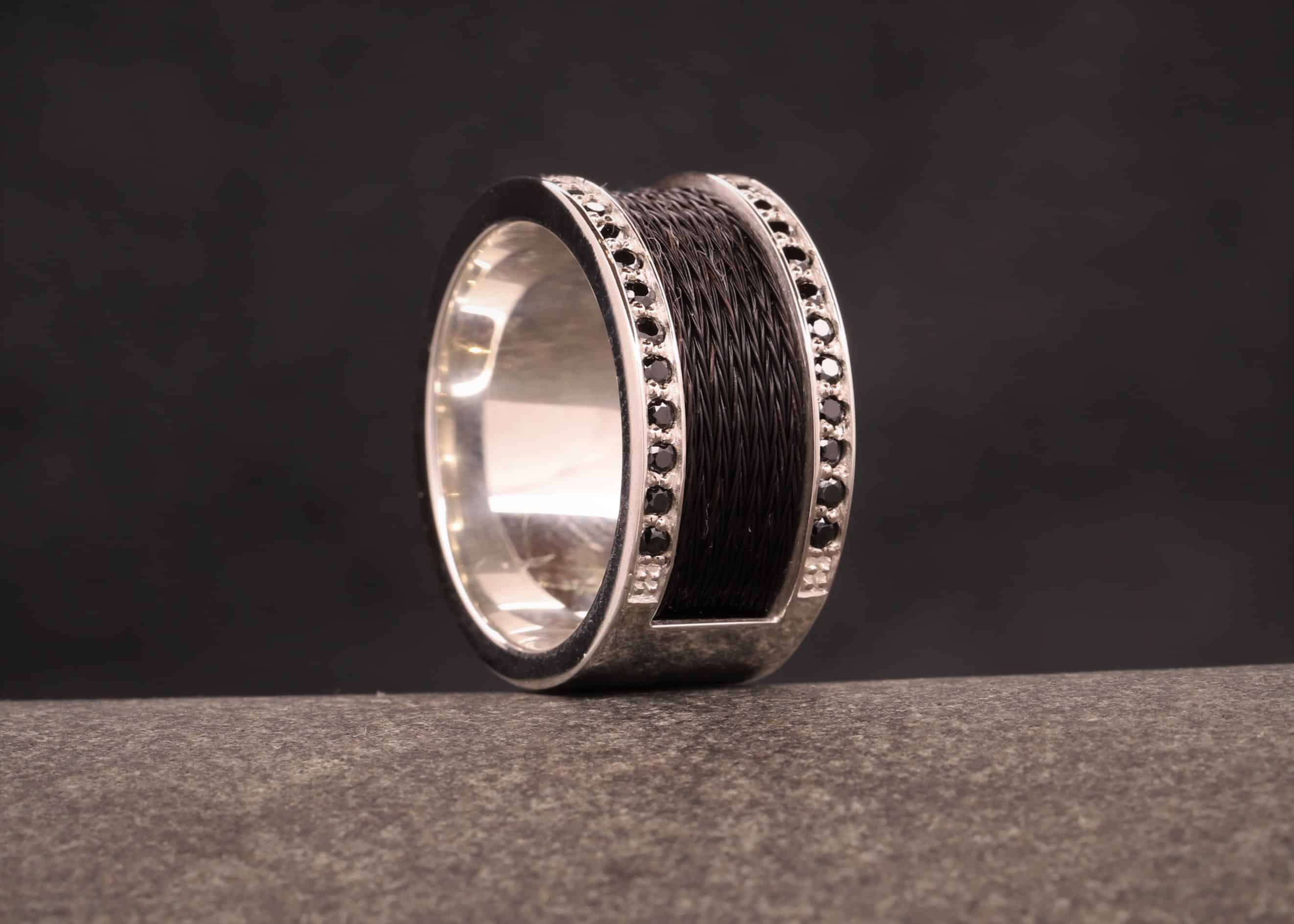 925er silber ring mit schwarzen zirkonias und pferdehaar