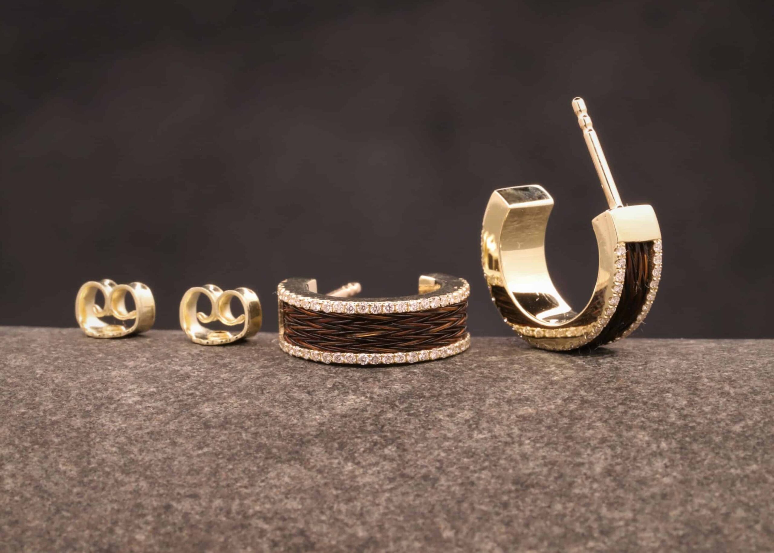 gelbgold creolen mit gewebten pferdehaar und brillanten schmuckgarten