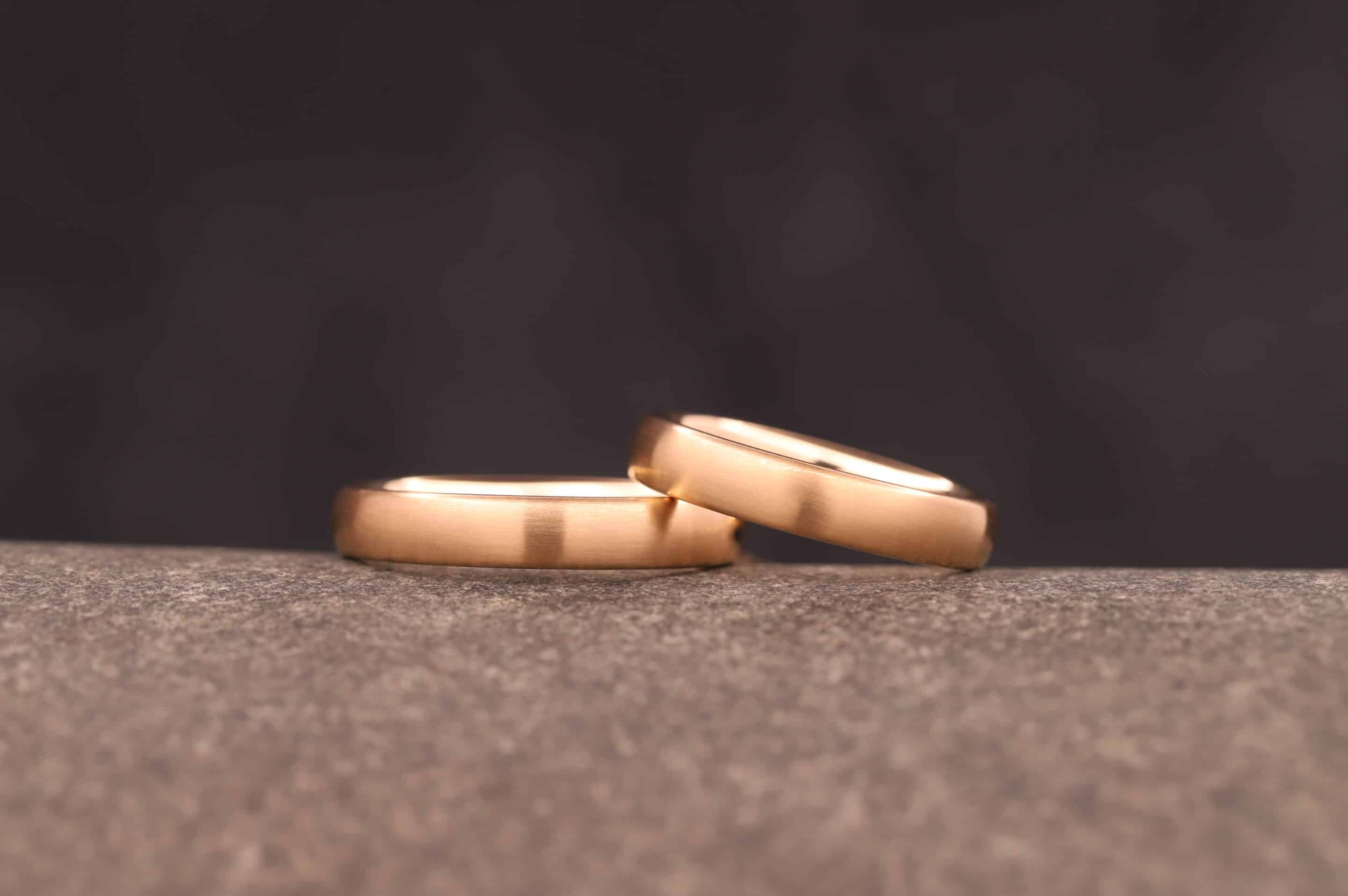 matte gold ringe hochzeit schmuckgarten stolberg