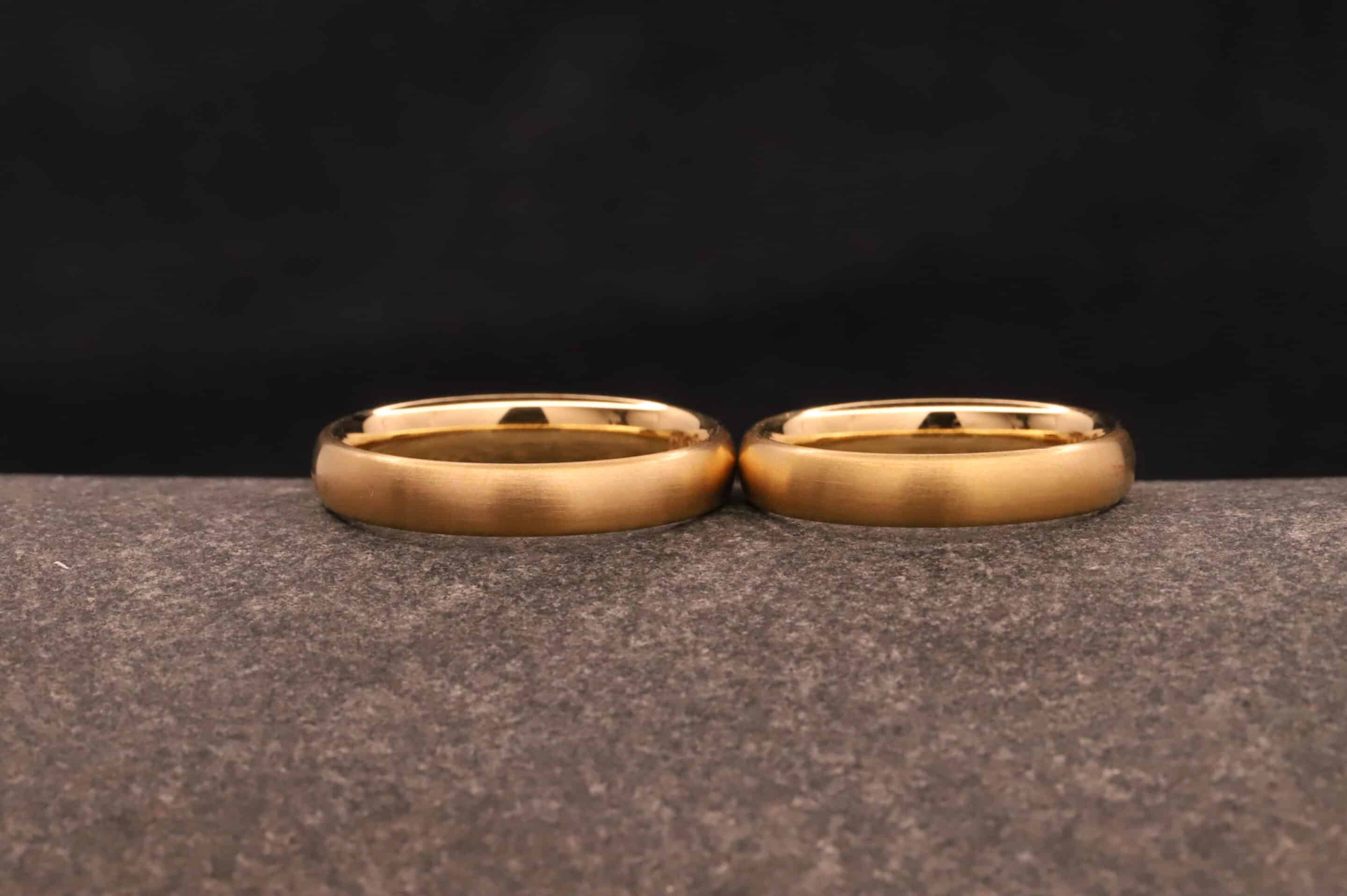 900er gold trauringe - angefertigt im trauringkurs endlos und ohne fuge