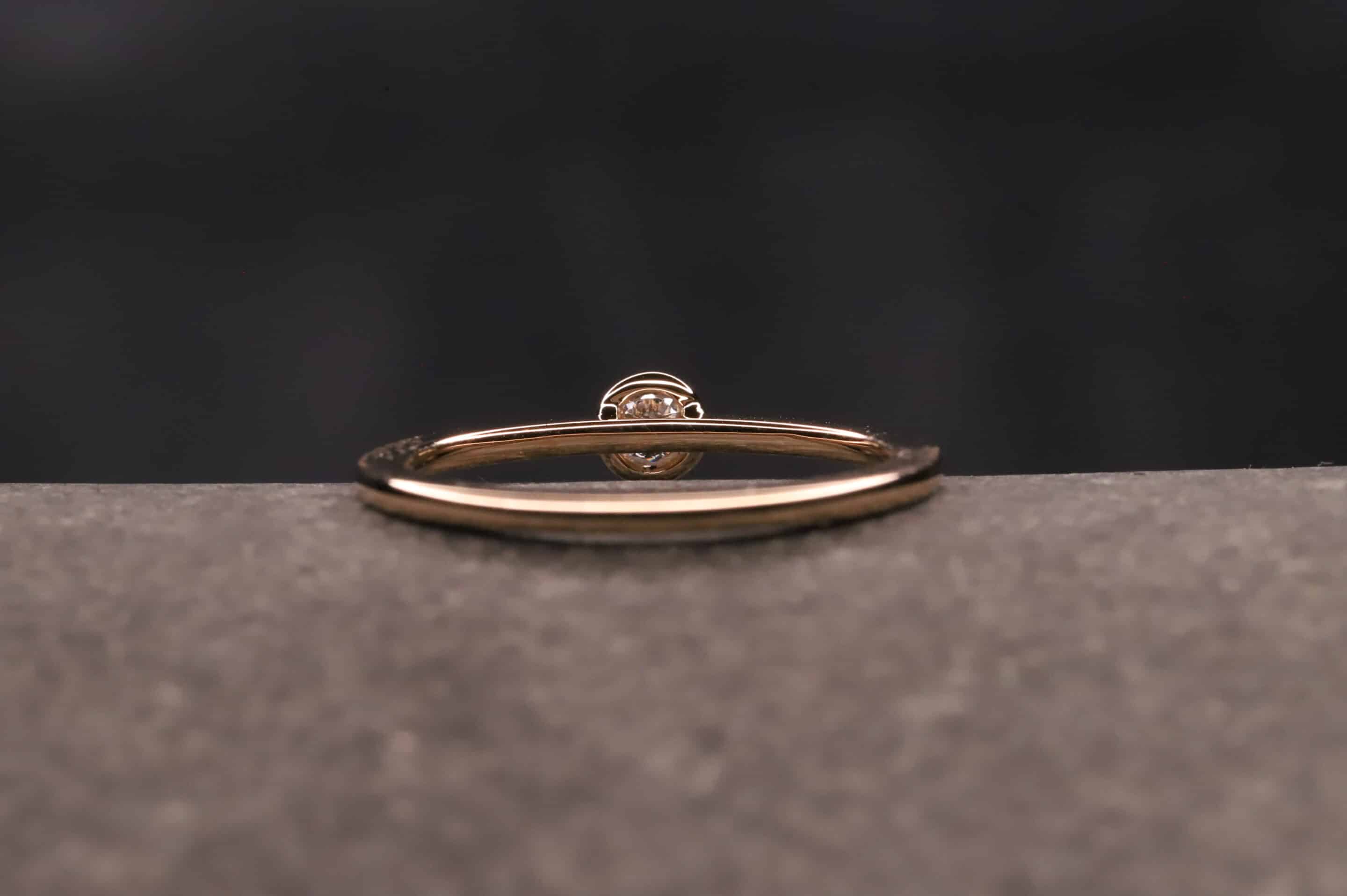 rose gold ring mit 0,18ct synthetischem diamanten in brillantschliff hergestellt im schmuckgarten