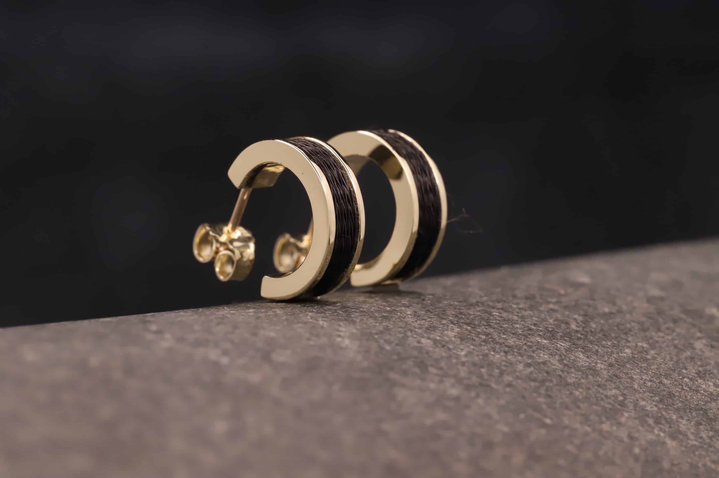 pferdehaar schmuck creolen aus gold mit gewebten pferdehaaren schmuckgarten