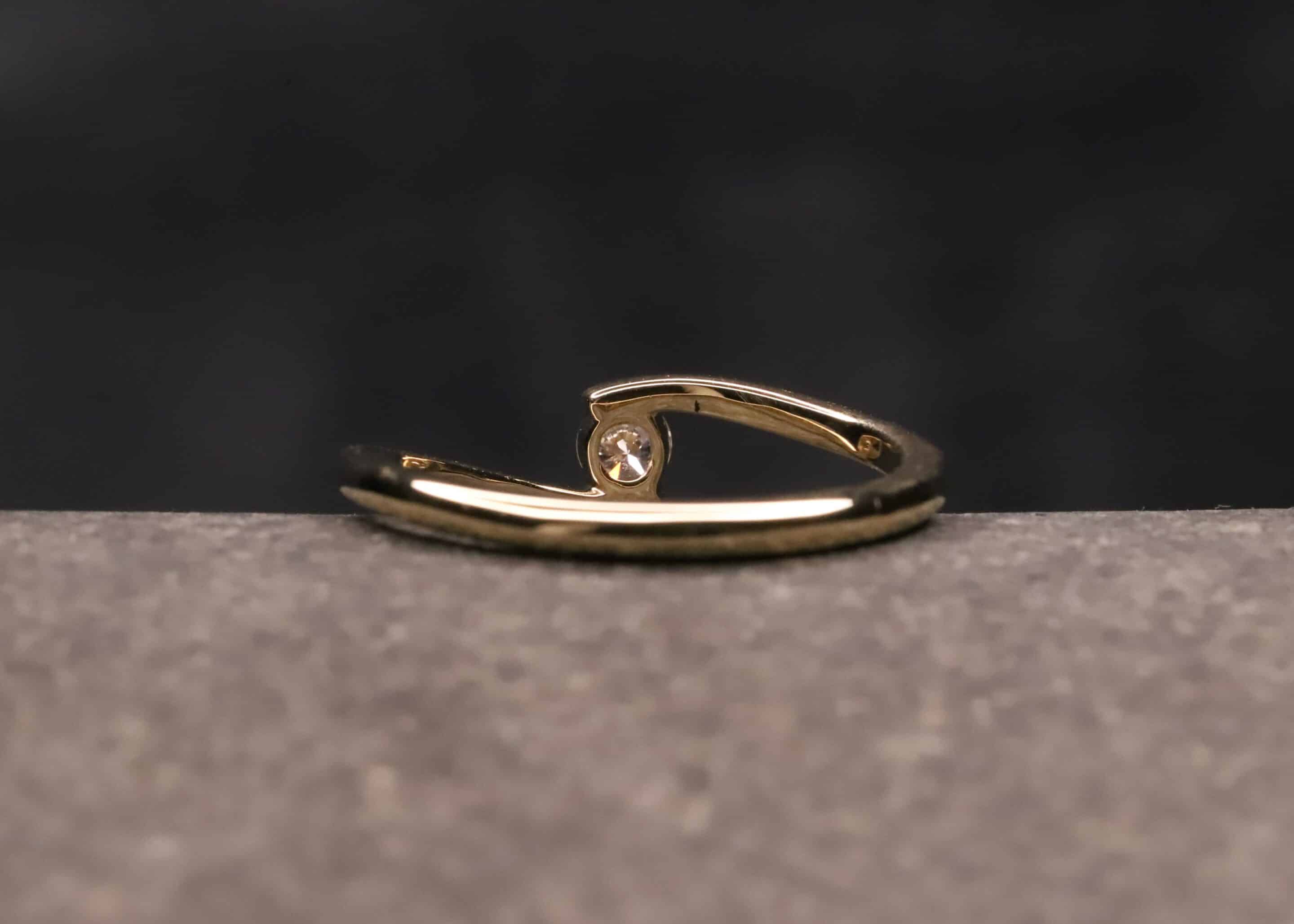 verlobung ring in 585 gelb gold mit 0,17ct synthetischem diamanten in brillantschliff