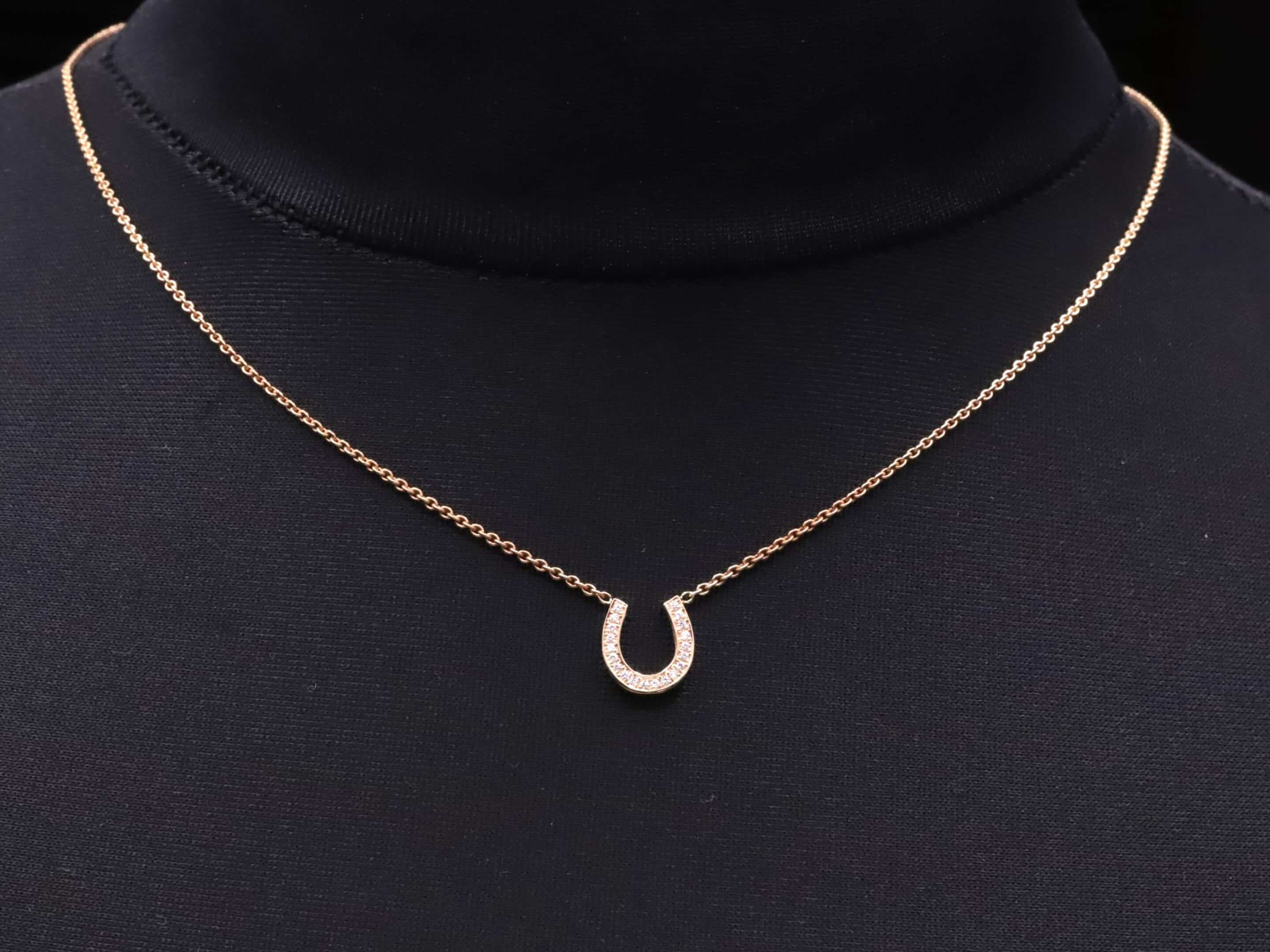 Hufeisen Collier in 585er Rosegold mit Brillanten – Bild 5