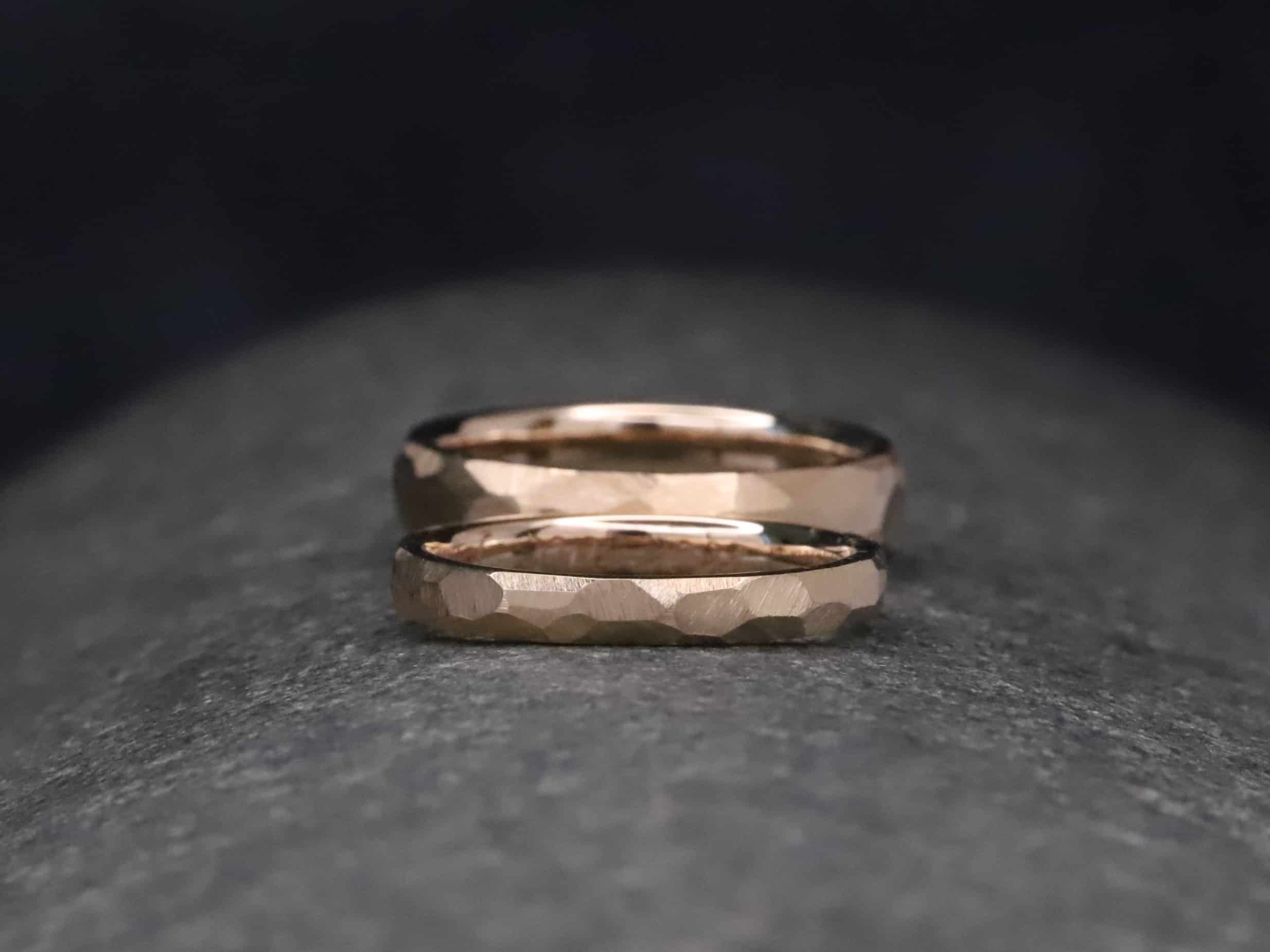 Trauringe in 585er Rosegold Außen grob Geschliffen – Bild 2
