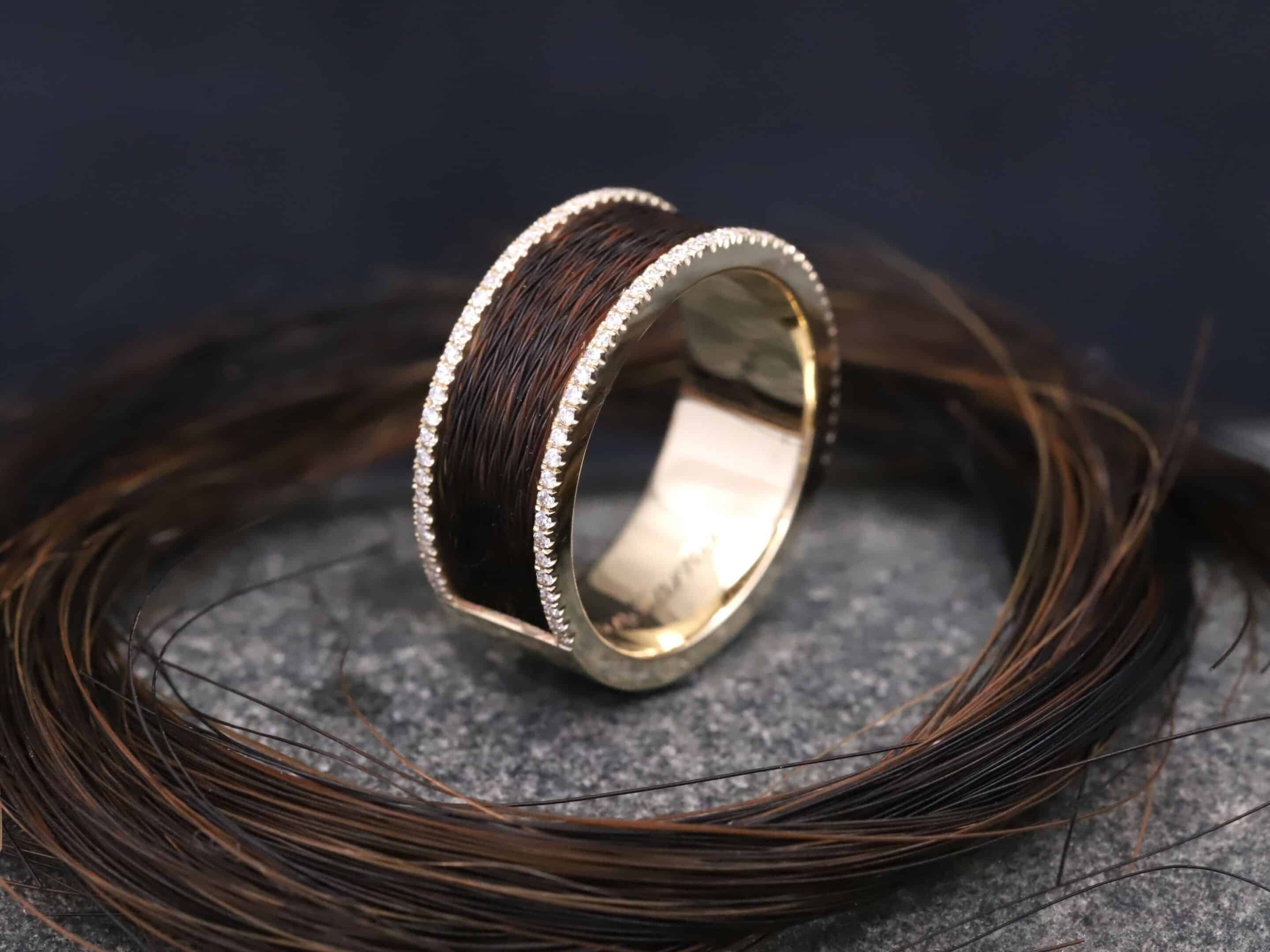 Pferdehaarring 585er Gelbgold mit Brillanten – Bild 4