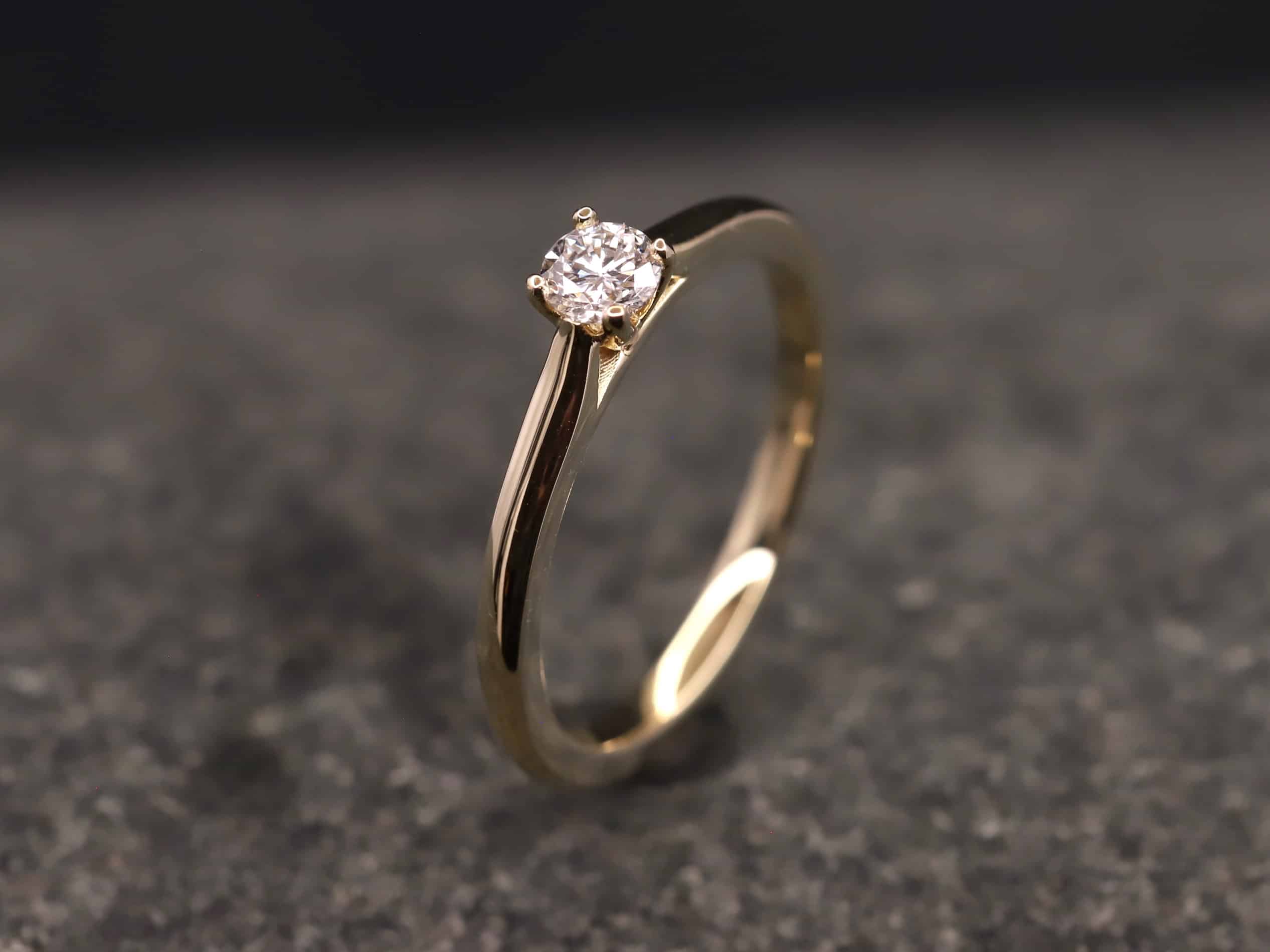 Verlobungsring 585er Gelbgold mit 0,22ct synthetischem Diamanten im Brillantschliff – Bild 2
