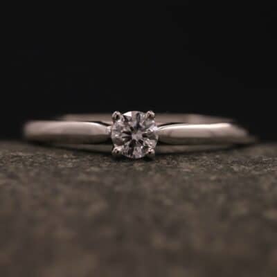 Verlobungsring 950er Platin mit 0,22ct synthetischem Diamanten im Brillantschliff