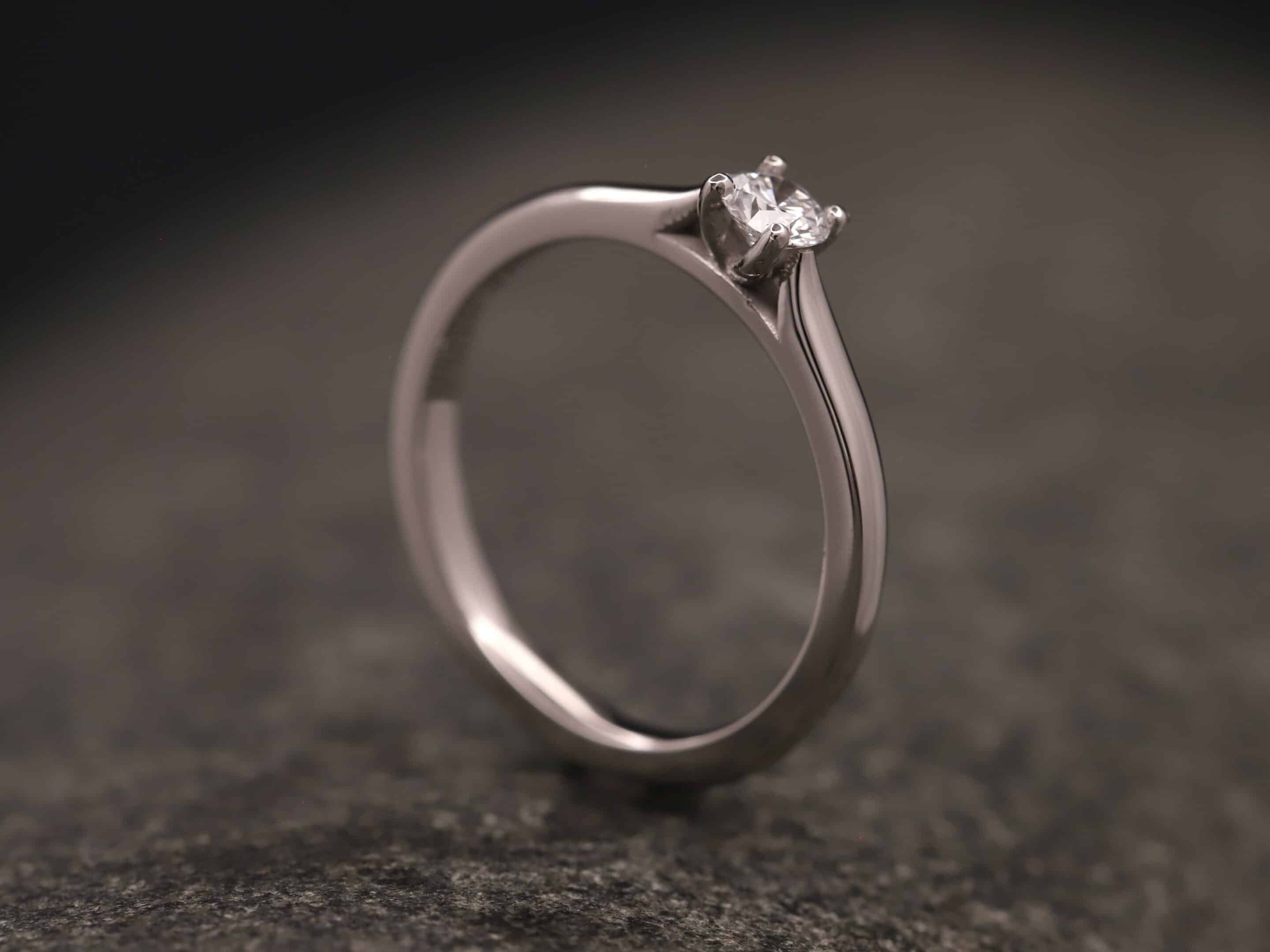 Verlobungsring 950er Platin mit 0,22ct synthetischem Diamanten im Brillantschliff – Bild 5