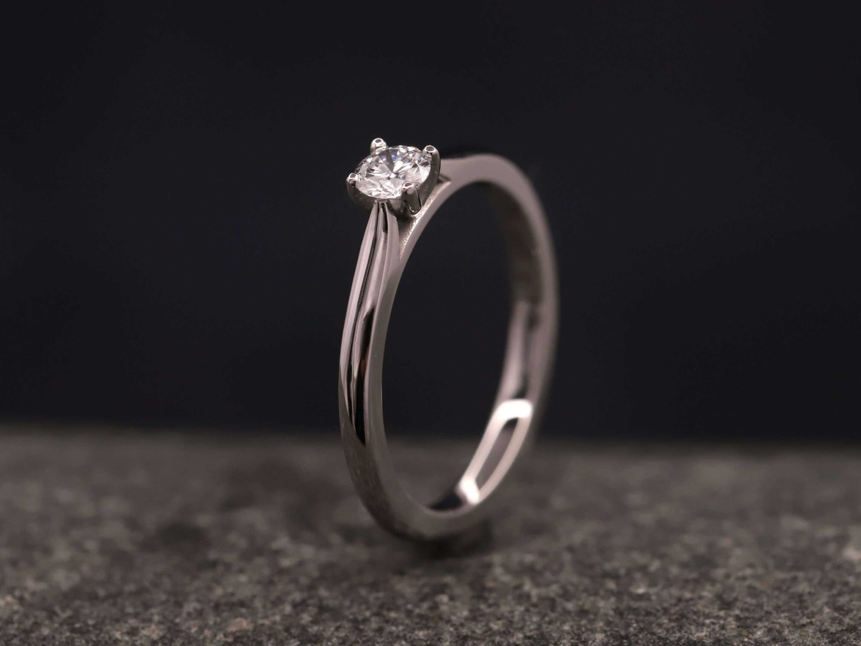 Verlobungsring 950er Platin mit 0,22ct synthetischem Diamanten im Brillantschliff – Bild 7