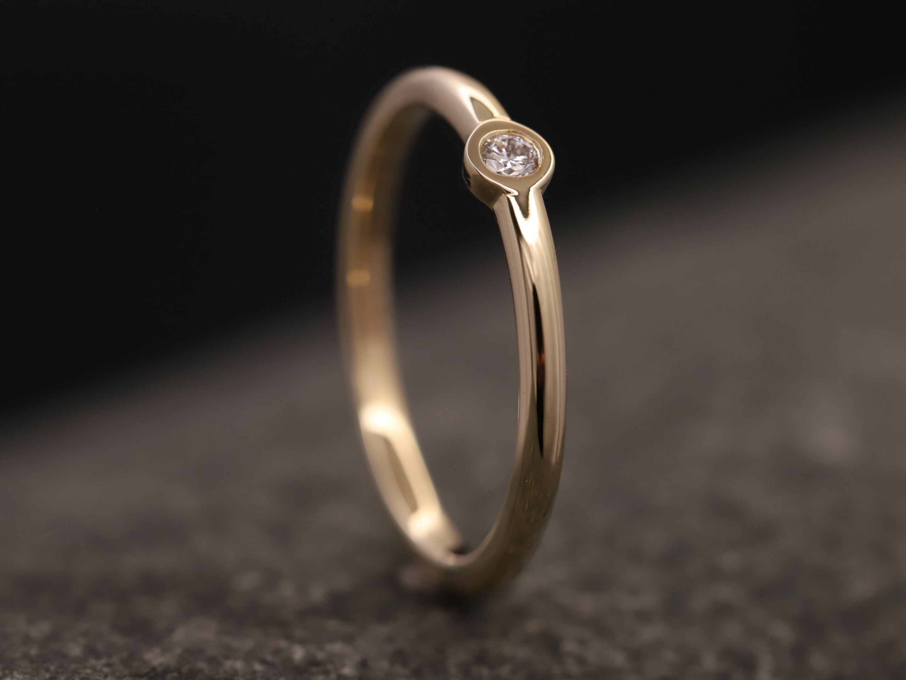 Verlobungsring 585er Gelbgold mit 0,05ct synthetischem Diamanten im Brillantschliff – Bild 5