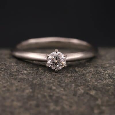 Verlobungsring 950er Platin mit 0,28ct synthetischem Diamanten im Brillantschliff