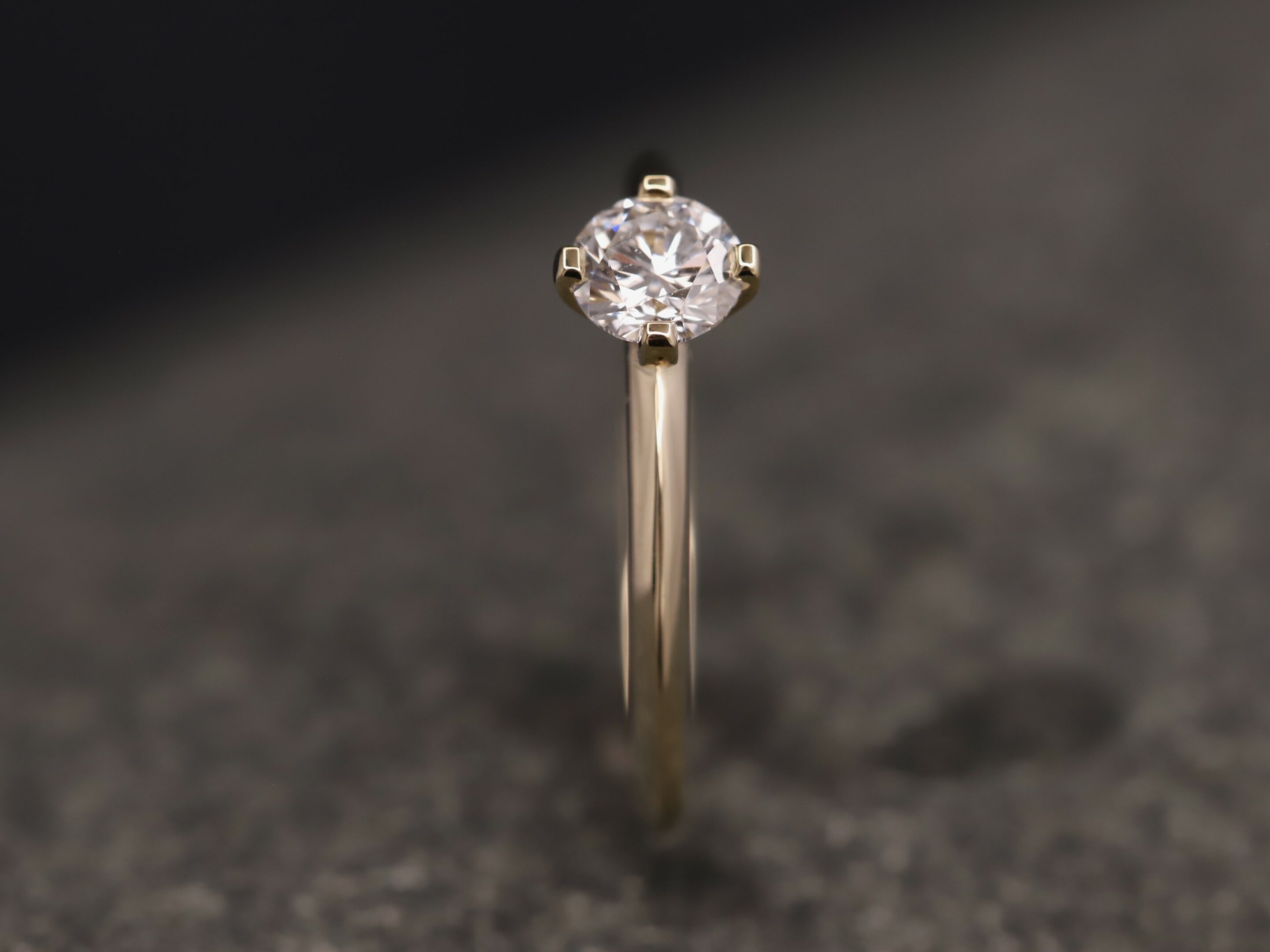 Verlobungsring 585er Gelbgold mit 0,54ct synthetischem Diamanten im Brillantschliff – Bild 2