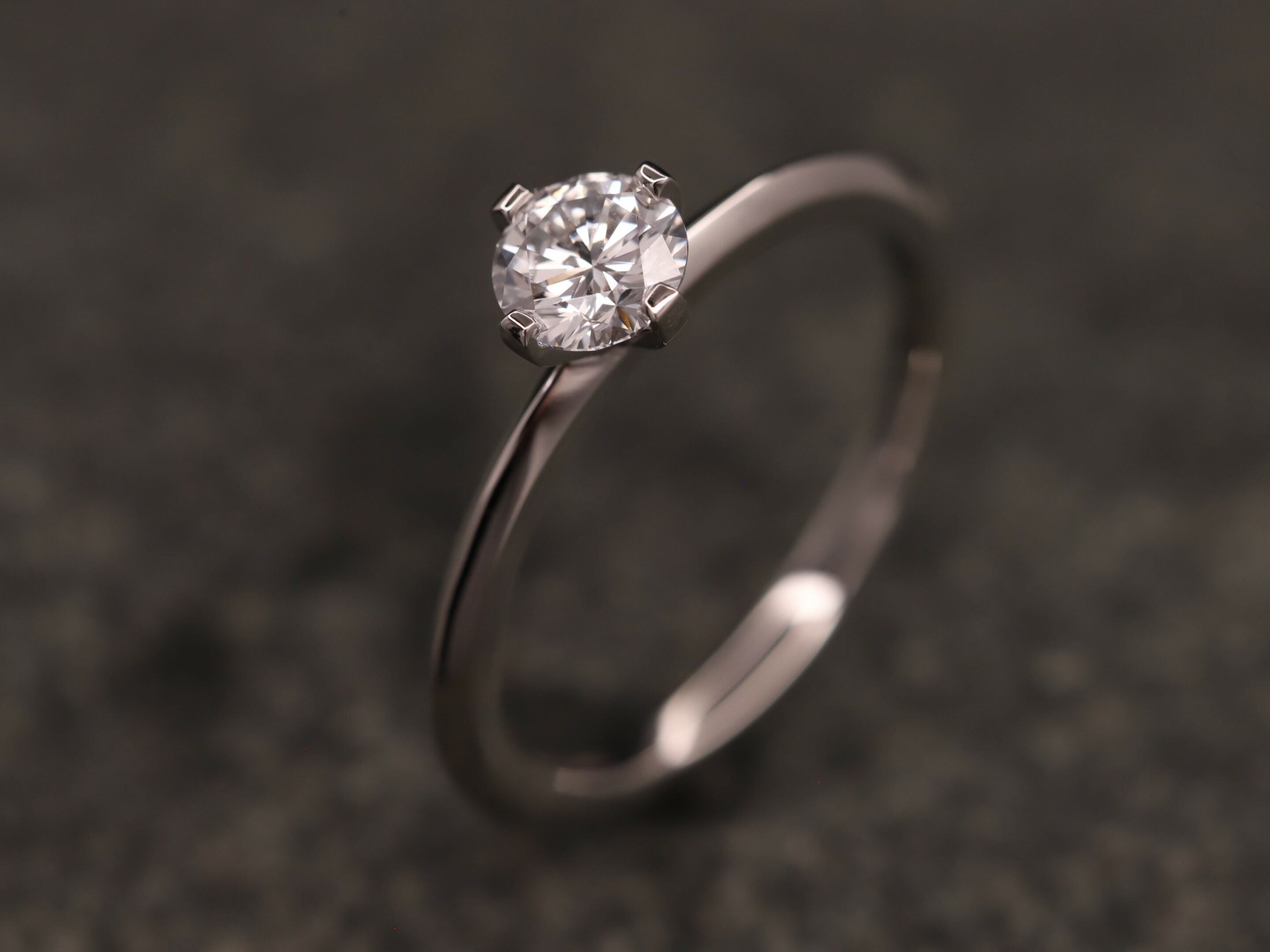 Verlobungsring 950er Platin mit 0,542ct synthetischem Diamanten im Brillantschliff – Bild 5